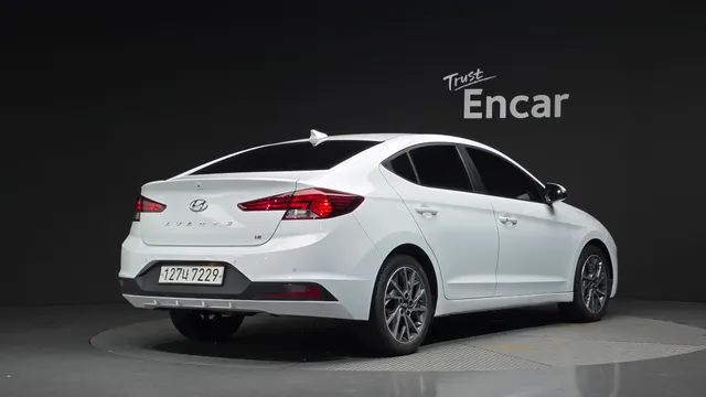 Hyundai Elantra (Avante)
