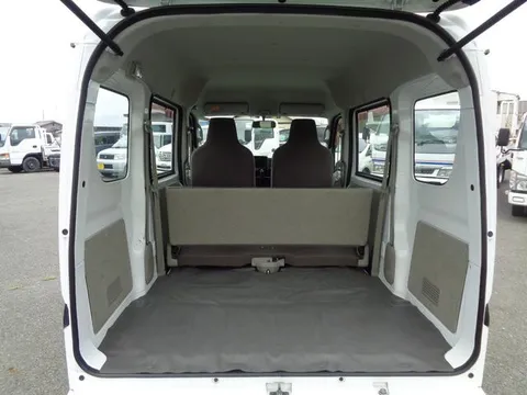 Mitsubishi Minicab Van