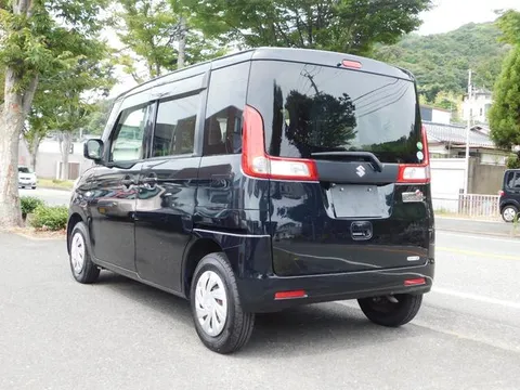 Suzuki Spacia