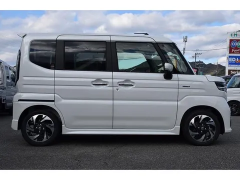 Suzuki Spacia Custom