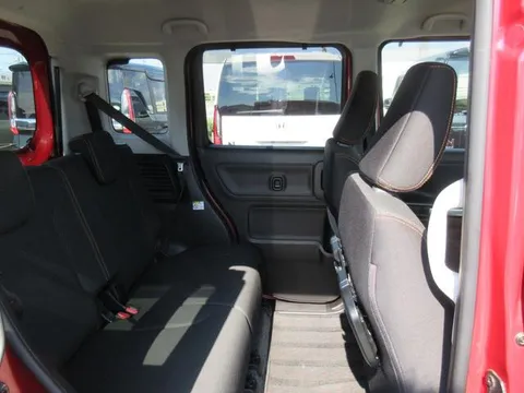 Suzuki Spacia Gear