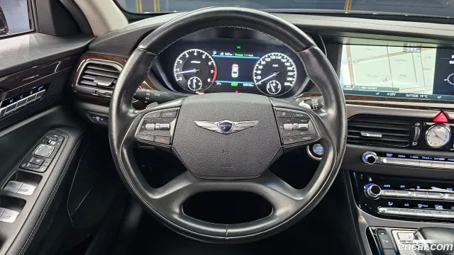 Genesis G90 (EQ900)