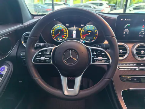 Mercedes-Benz Mercedes-Benz GLC