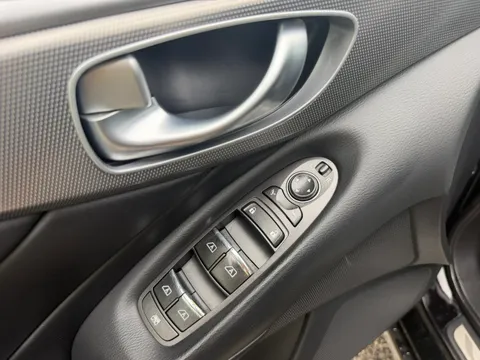 Infiniti Q50L