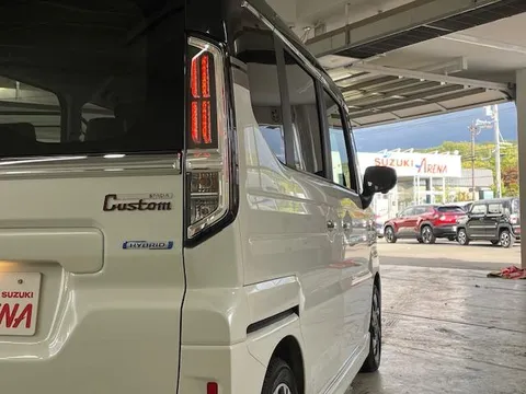 Suzuki Spacia Custom
