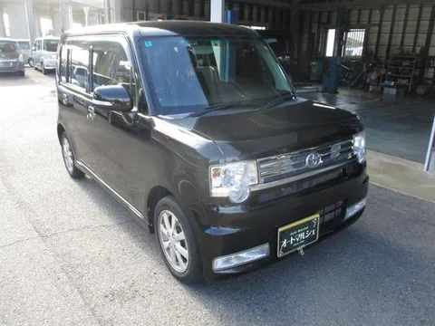 Toyota Pixis Space