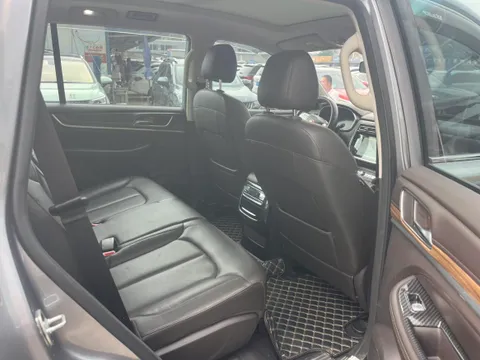 Roewe RX8