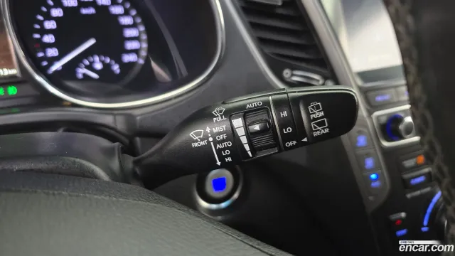 Hyundai Grand Santa Fe (Maxcruz)