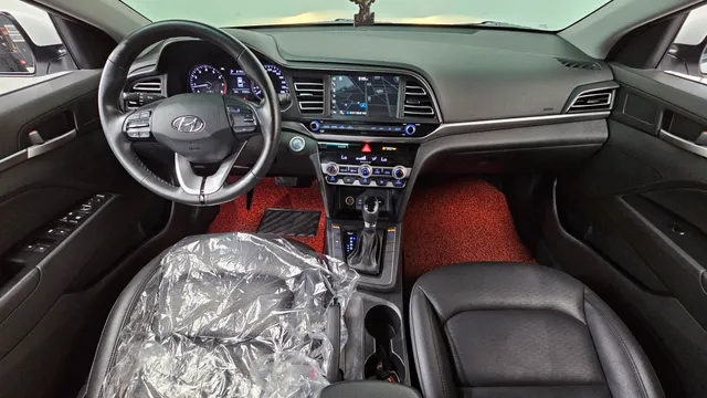 Hyundai Elantra (Avante)