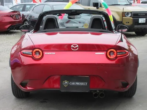Mazda MX-5 (Roadster)