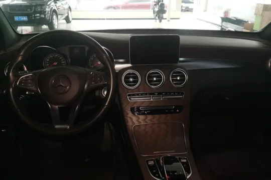 Mercedes-Benz Mercedes-Benz GLC