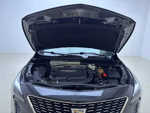Cadillac XT4