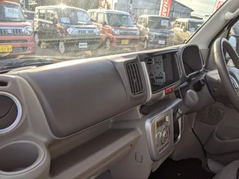 Nissan Clipper Rio