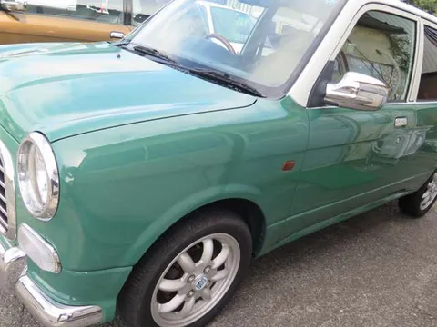 Daihatsu Mira Gino