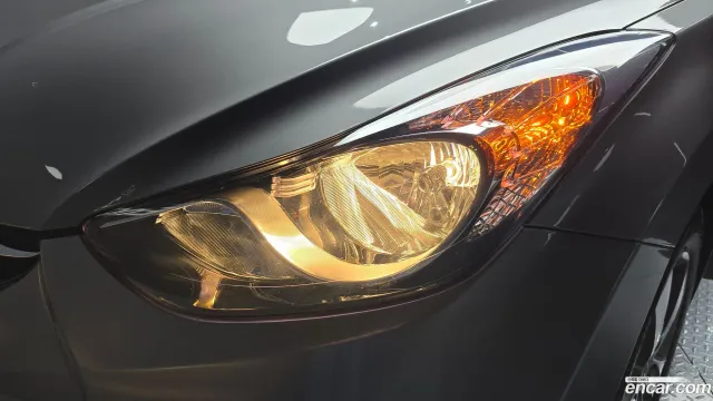 Hyundai Elantra (Avante)