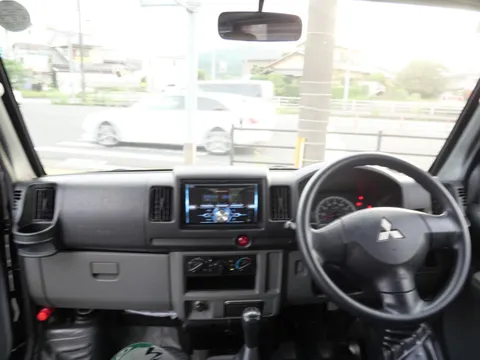 Mitsubishi Minicab Van