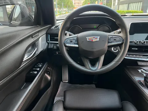 Cadillac CT4