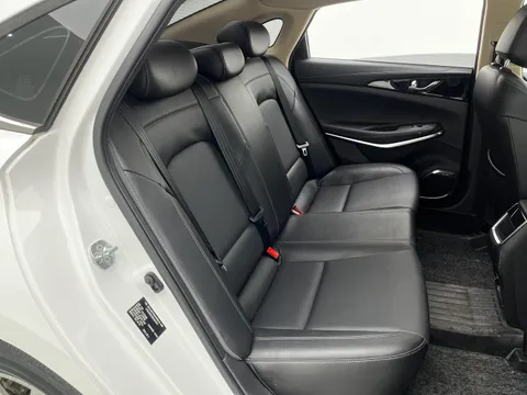 Changan Raeton CC