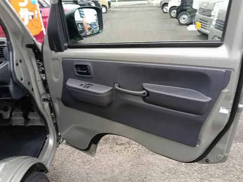 Nissan Clipper Truck