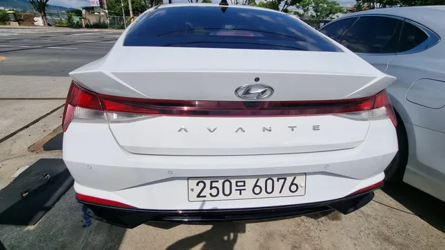 Hyundai Elantra (Avante)