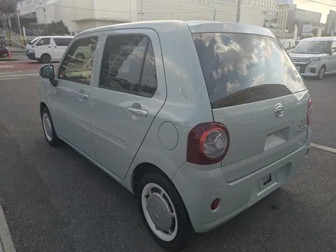 Daihatsu Mira Tocot