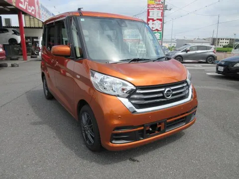 Nissan Dayz Roox