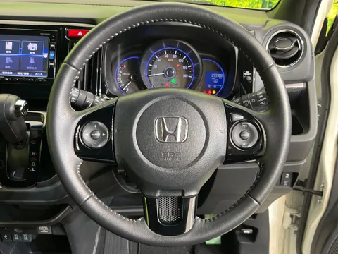 Honda N-WGN Custom