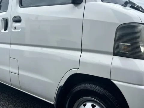 Mitsubishi Minicab Van