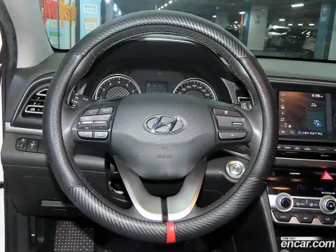 Hyundai Elantra (Avante)