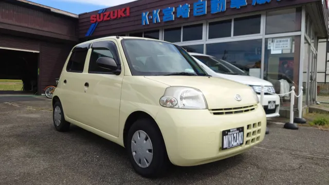 Daihatsu Esse