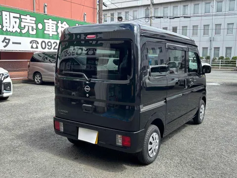 Nissan Clipper Van