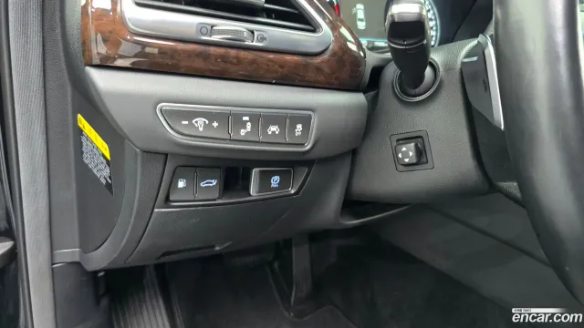 Genesis G90 (EQ900)
