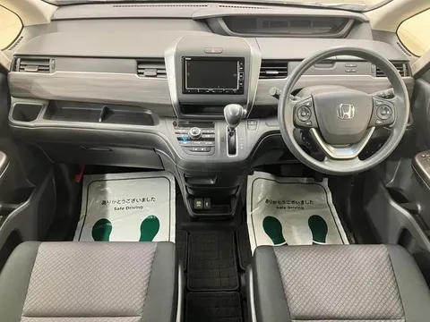 Honda Freed Plus