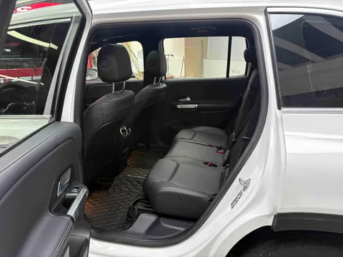 Mercedes-Benz Mercedes-Benz GLB