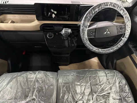 Mitsubishi Delica Mini
