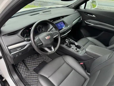 Cadillac XT4