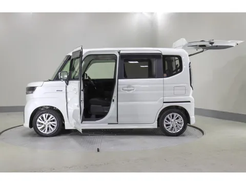 Suzuki Spacia Custom