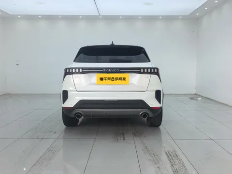 Lynk & Co 06