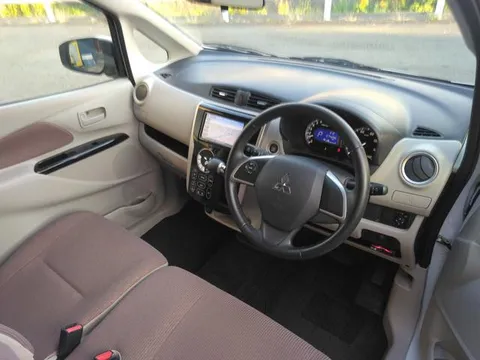 Mitsubishi eK Wagon