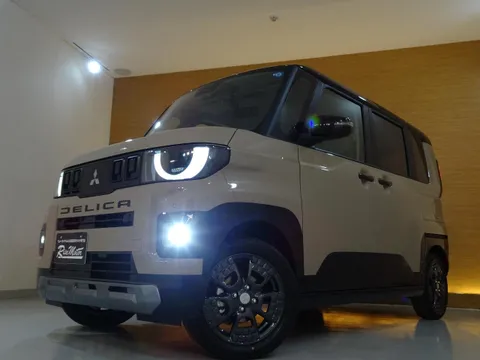 Mitsubishi Delica Mini