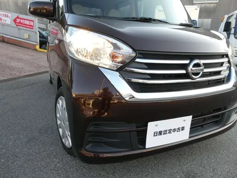 Nissan Dayz Roox