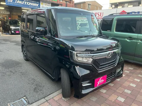 Honda N-BOX Custom