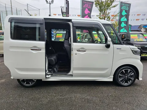 Suzuki Spacia Custom