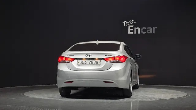 Hyundai Elantra (Avante)