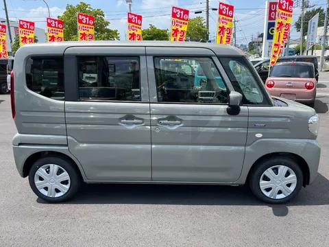 Suzuki Spacia