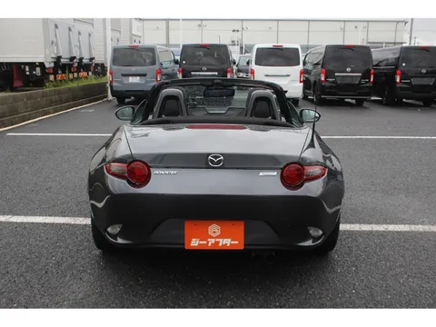 Mazda MX-5 (Roadster)