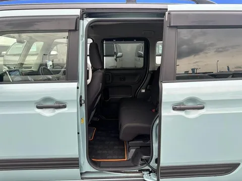 Suzuki Spacia Gear