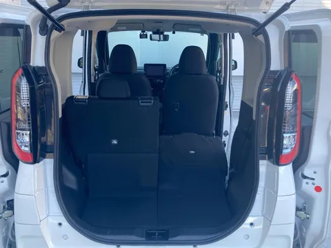 Mitsubishi eK X Space