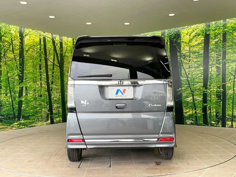 Honda N-BOX+ Custom