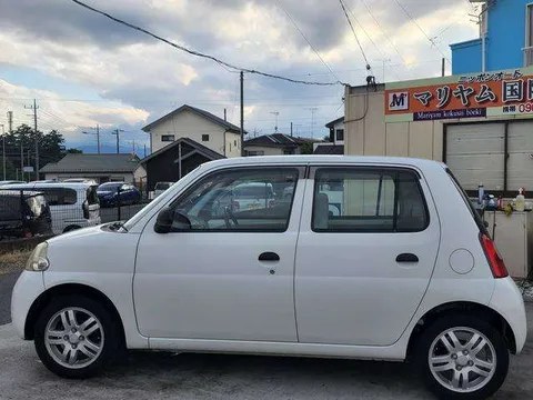 Daihatsu Esse